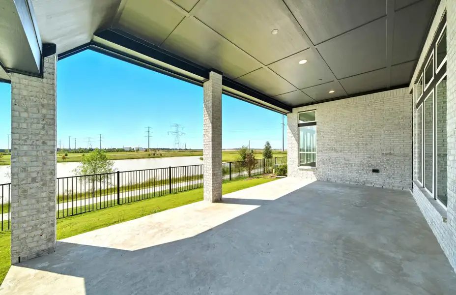 Representative exterior details of a home built from the 3663 by Ravenna Homes in Artavia 70′, Conroe (Image 3).