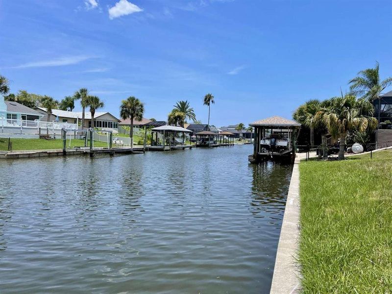 Image 6 of a home in . Image 6 of a home in .