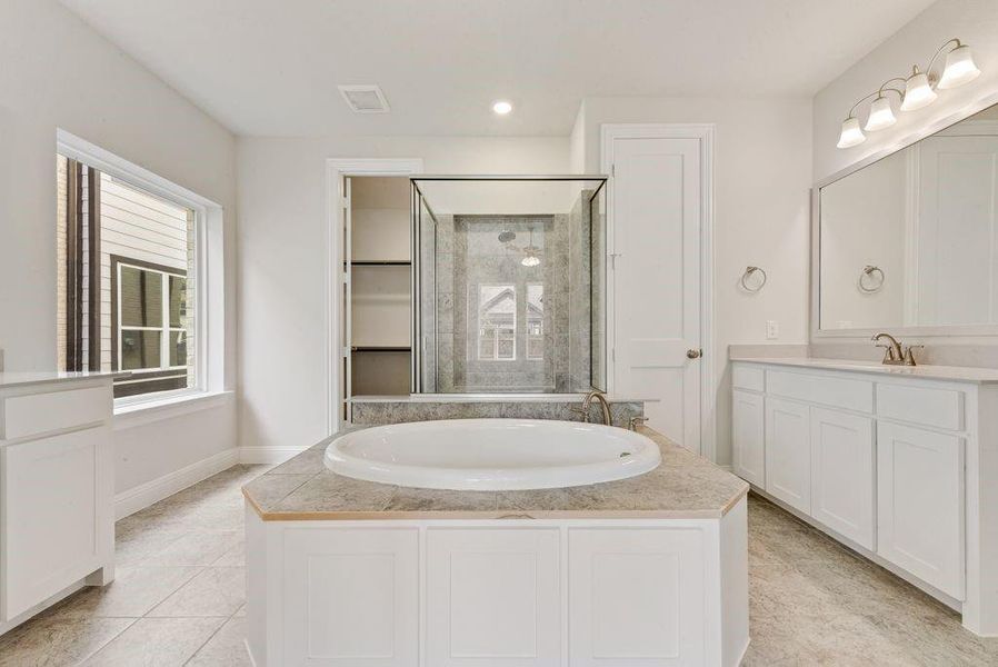 Furnished interior view inside a new home in Cedar Ridge Estates, Grand Prairie (Image 9). Furnished interior view inside a new home in Cedar Ridge Estates, Grand Prairie (Image 9).