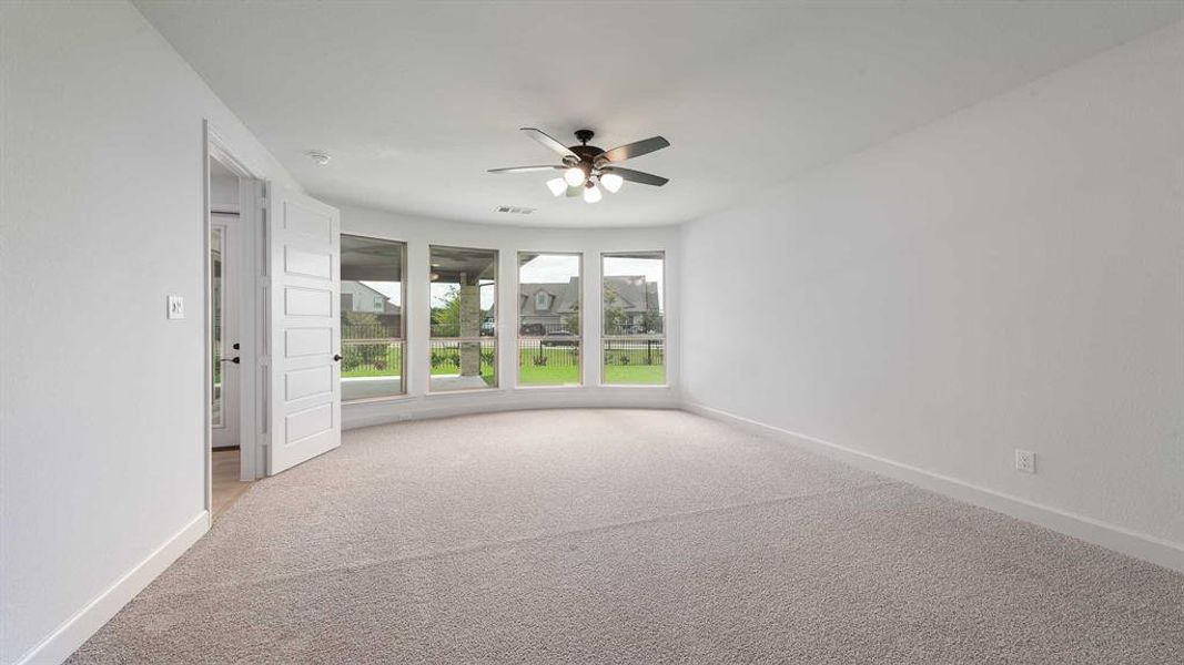 Spacious, unfurnished interior of a new home in Somerset Park 80', Rockwall (Image 16). Spacious, unfurnished interior of a new home in Somerset Park 80', Rockwall (Image 16).