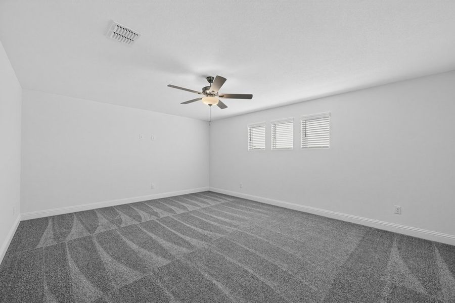 Spacious, unfurnished interior of a new home in Madero 50s, Fort Worth (Image 27).