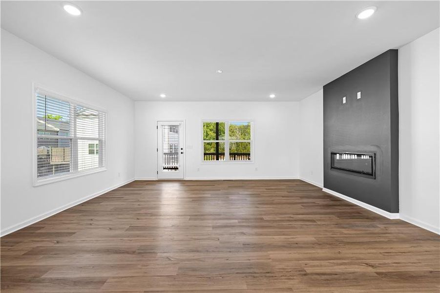 Spacious, unfurnished interior of a new home in Nickel Creek at Newnan Crossing, Newnan (Image 19). Spacious, unfurnished interior of a new home in Nickel Creek at Newnan Crossing, Newnan (Image 19).