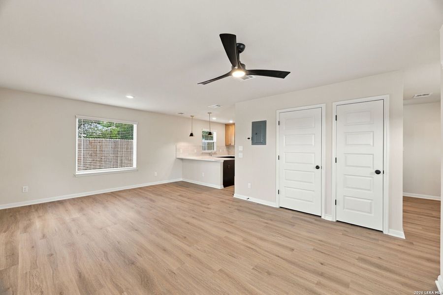 Spacious, unfurnished interior of a new home in , San Antonio (Image 33).