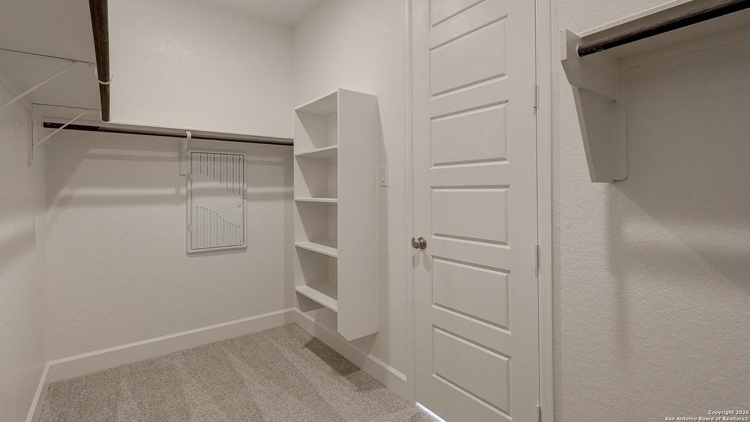 Image 29 of a home in Ladera 50'.