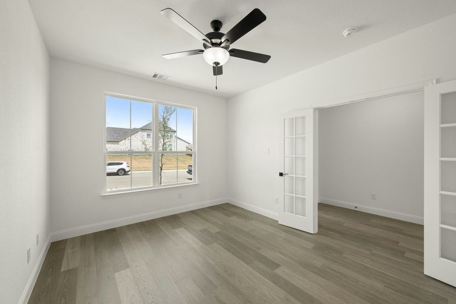 Spacious, unfurnished interior of a new home in Westside Preserve, Midlothian (Image 18).