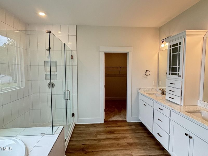 Master Bathroom Master Bathroom