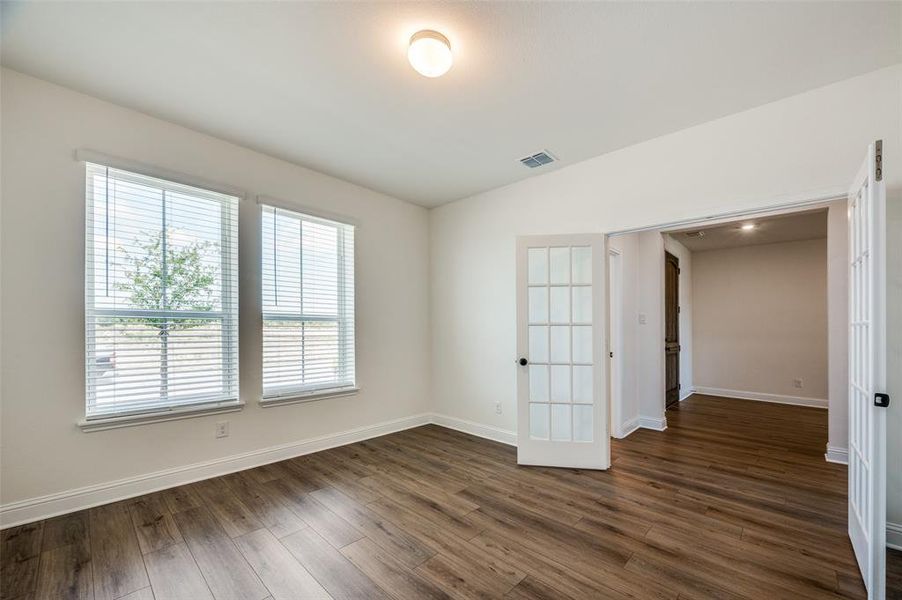 Spacious, unfurnished interior of a new home in Sierra Vista at Kelly Ranch, Aledo (Image 29).