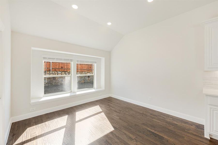 Spacious, unfurnished interior of a new home in Triple Diamond Ranch, Mansfield (Image 39).