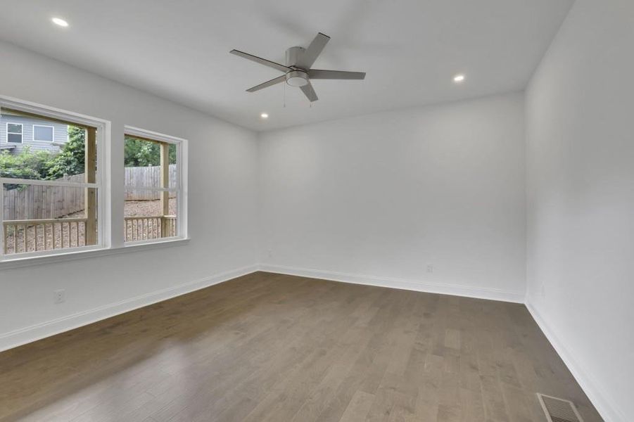 Spacious, unfurnished interior of a new home in , Buford (Image 23).