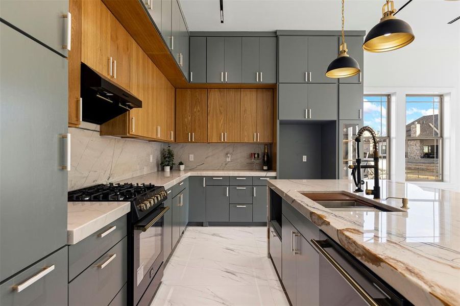 Lots of extra cabinet space