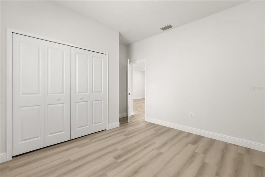 Spacious, unfurnished interior of a new home in , Ocala (Image 15).