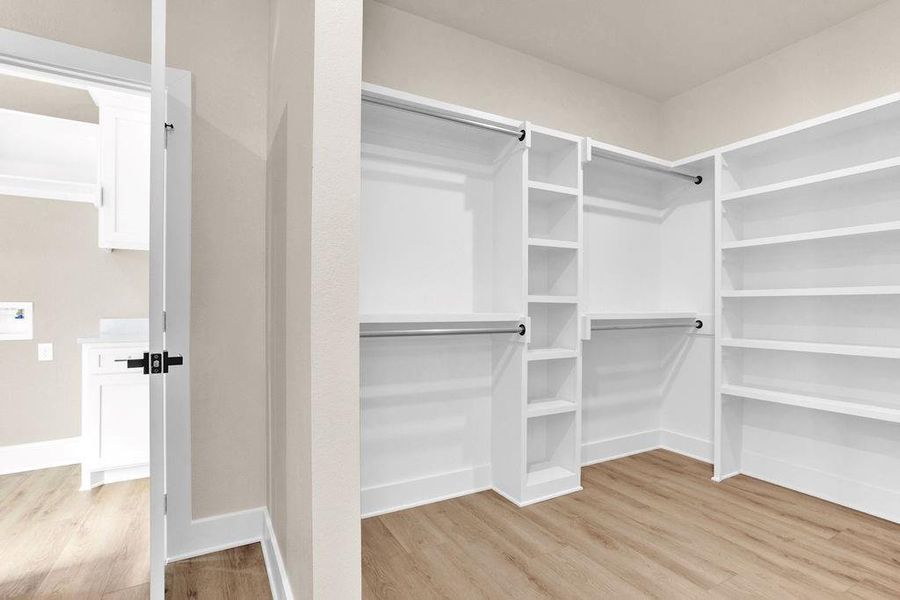 Spacious, unfurnished interior of a new home in , Tyler (Image 30).