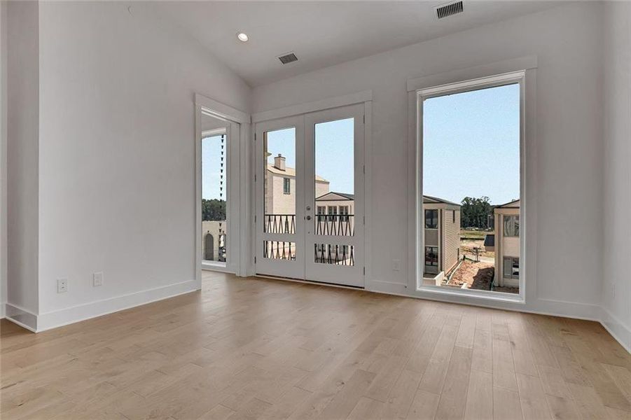 Spacious, unfurnished interior of a new home in , Fayetteville (Image 38).