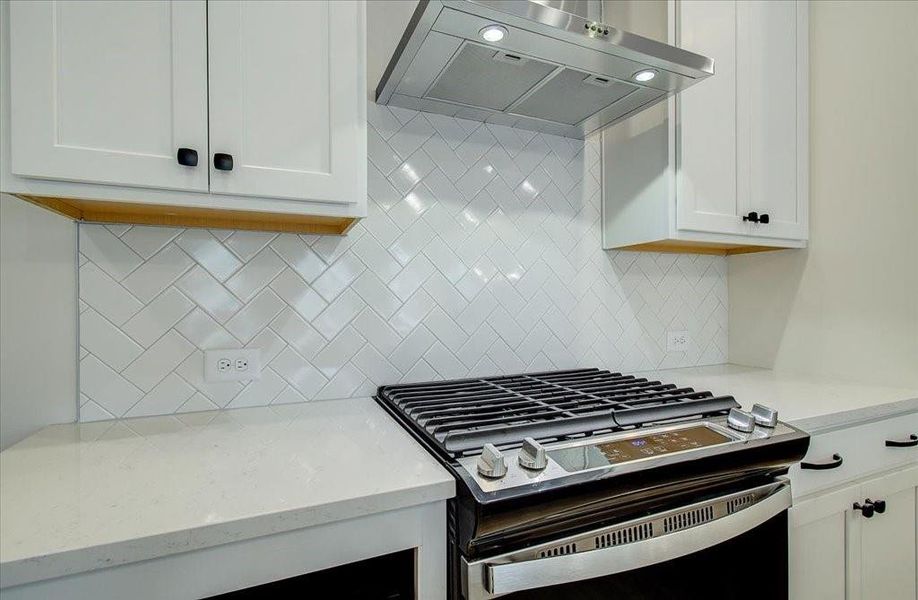Close-up of interior finishes inside a home in Wildwood Place, Powder Springs (Image 12).