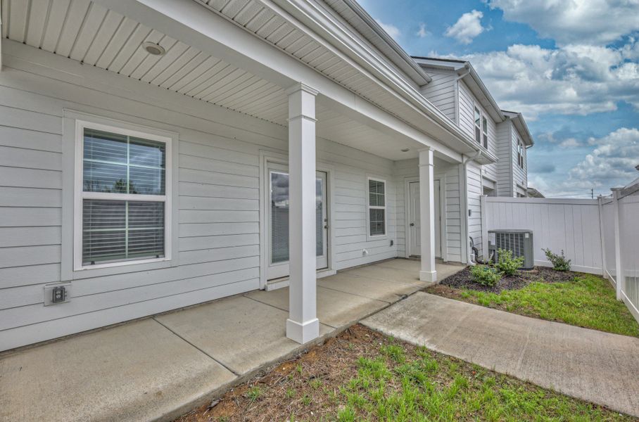 Exterior details and patio area of a home in Jackson Towne, Murfreesboro (Image 17).