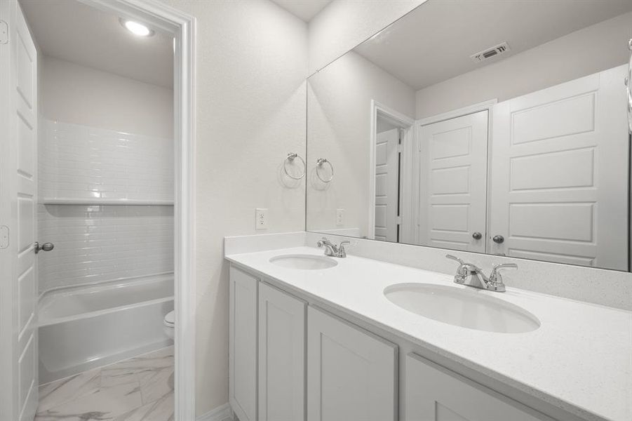 720 Scarlet Sage- Bathroom