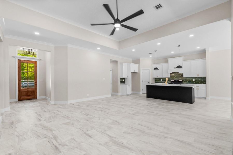 Spacious, unfurnished interior of a new home in , Livingston (Image 29).