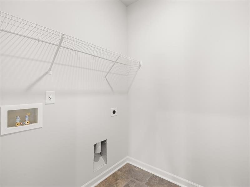 Spacious, unfurnished interior of a new home in Falcon Landing, Gainesville (Image 19).