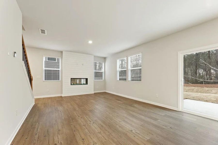 Spacious, unfurnished interior of a new home in Union Heights, Flowery Branch (Image 6). Spacious, unfurnished interior of a new home in Union Heights, Flowery Branch (Image 6).