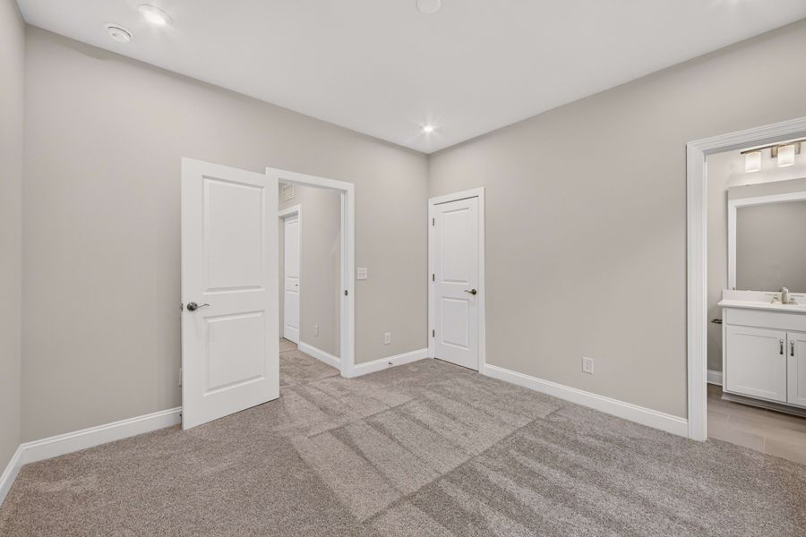 Spacious, unfurnished interior of a new home in Old Town Village, Waxhaw (Image 45). Spacious, unfurnished interior of a new home in Old Town Village, Waxhaw (Image 45).