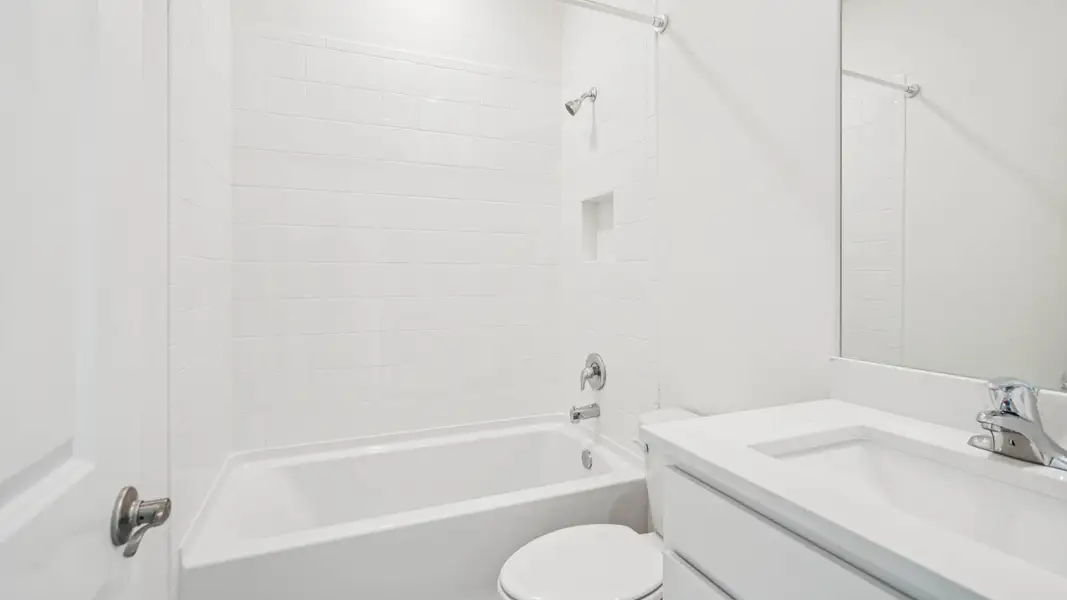 Image 25 representing the Coral by D.R. Horton in Oaks Preserve, Gainesville, FL.