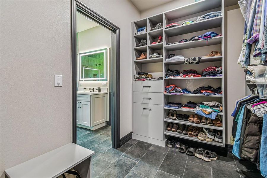 Image 37 of a home in .