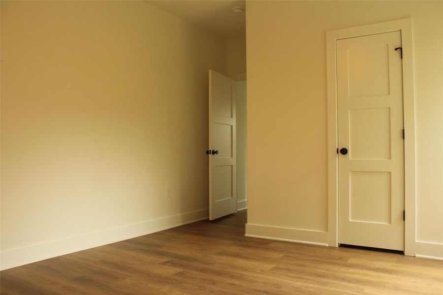 Spacious, unfurnished interior of a new home in , Clute (Image 18).