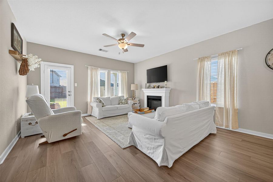 Furnished interior view inside a new home in Mavera, Conroe (Image 11). Furnished interior view inside a new home in Mavera, Conroe (Image 11).