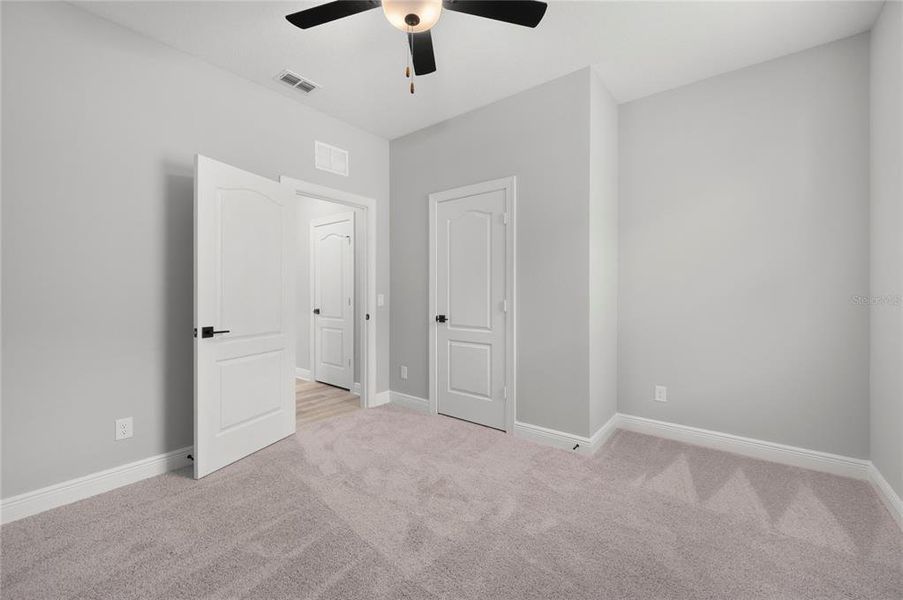 Spacious, unfurnished interior of a new home in Gum Lake Preserve, Lake Alfred (Image 12).