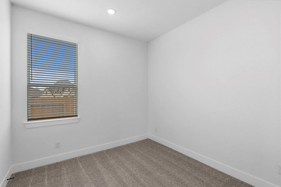 Spacious, unfurnished interior of a new home in Briarley, Montgomery (Image 24).
