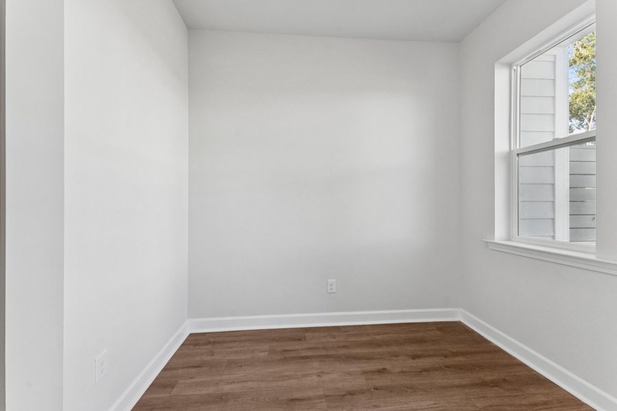 Spacious, unfurnished interior of a new home in , Summerville (Image 21).
