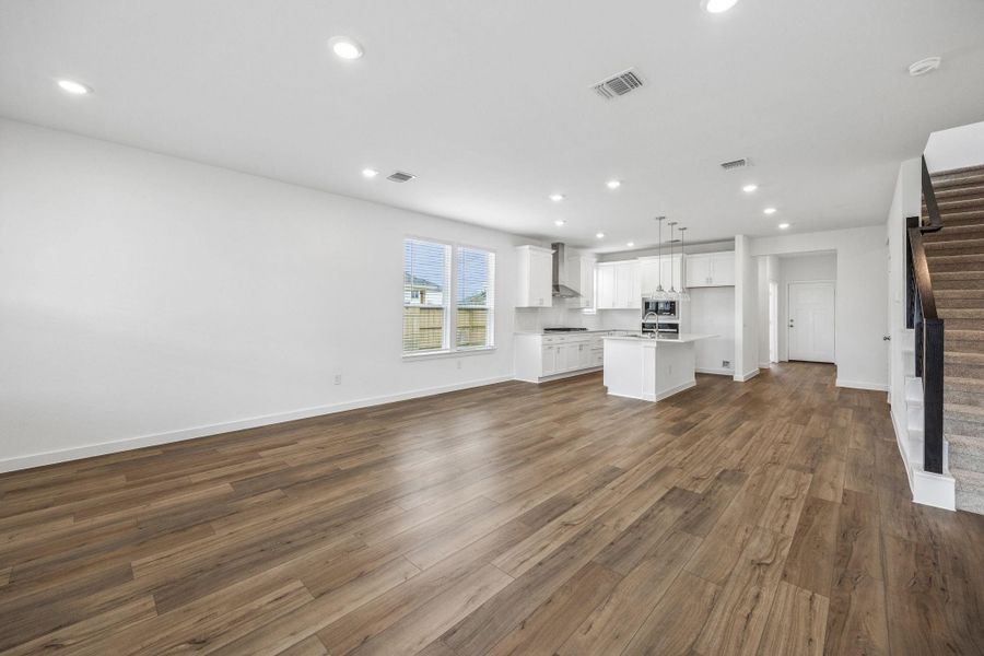 Spacious, unfurnished interior of a new home in Windcress, Cove (Image 22).
