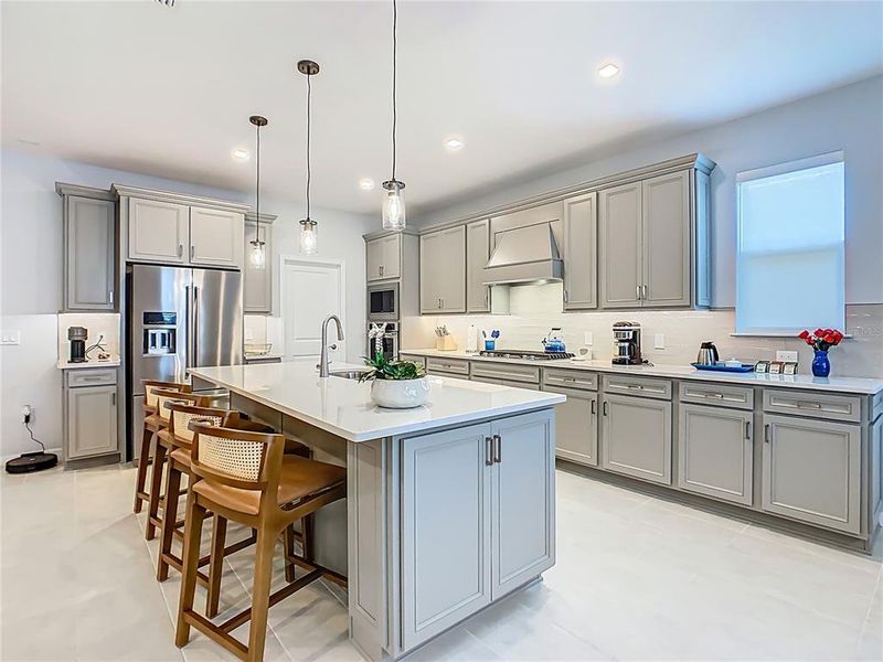 Furnished interior view inside a new home in , Orlando (Image 37).