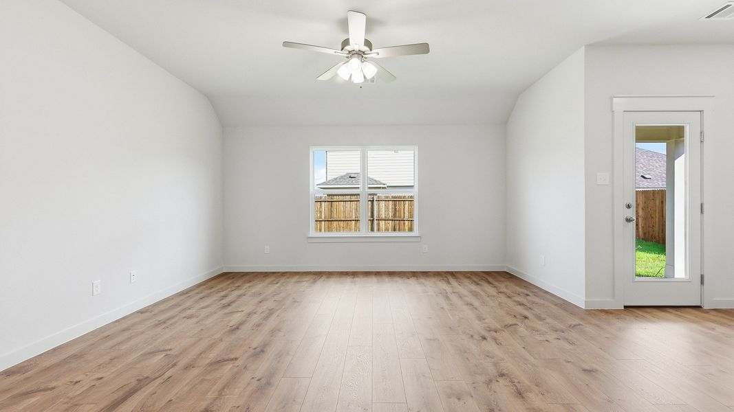 Furnished interior view inside a new home in Patriot Estates, Venus (Image 35).