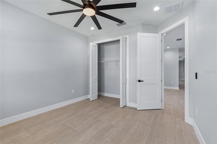 Spacious, unfurnished interior of a new home in , Tampa (Image 51).
