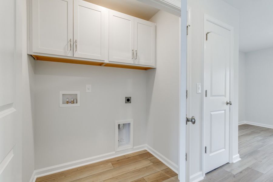 Spacious, unfurnished interior of a new home in Astoria, Columbia (Image 21). Spacious, unfurnished interior of a new home in Astoria, Columbia (Image 21).