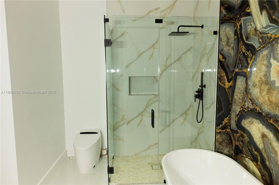 Image 36 of a home in .