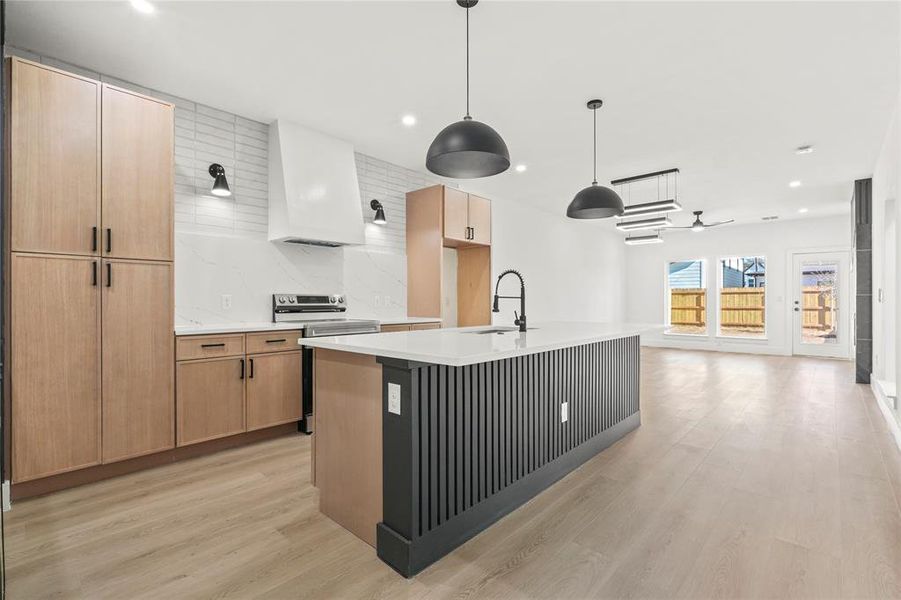 Furnished interior view inside a new home in , Dallas (Image 7).