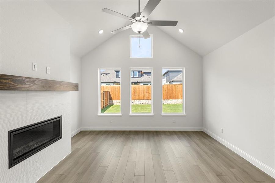 12. 5705 Burford - Family