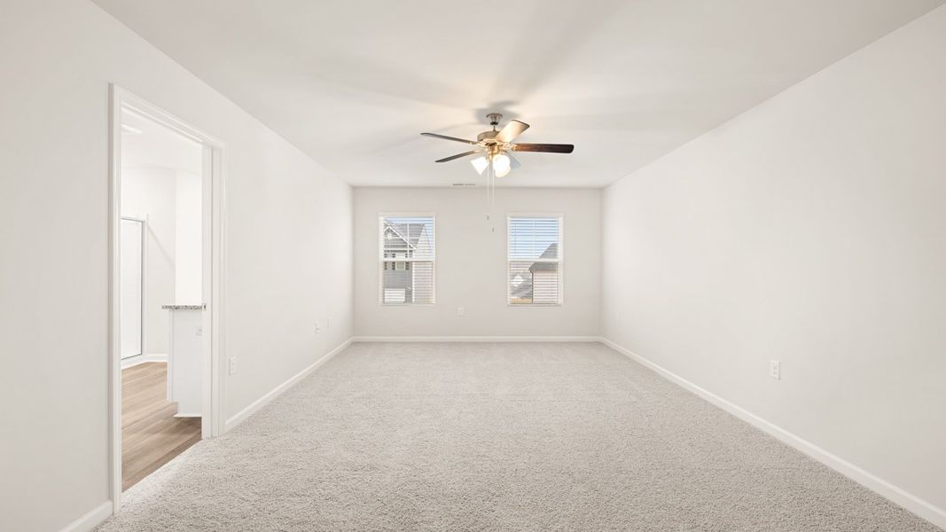Spacious, unfurnished interior of a new home in Captain's Corner, Grovetown (Image 22).