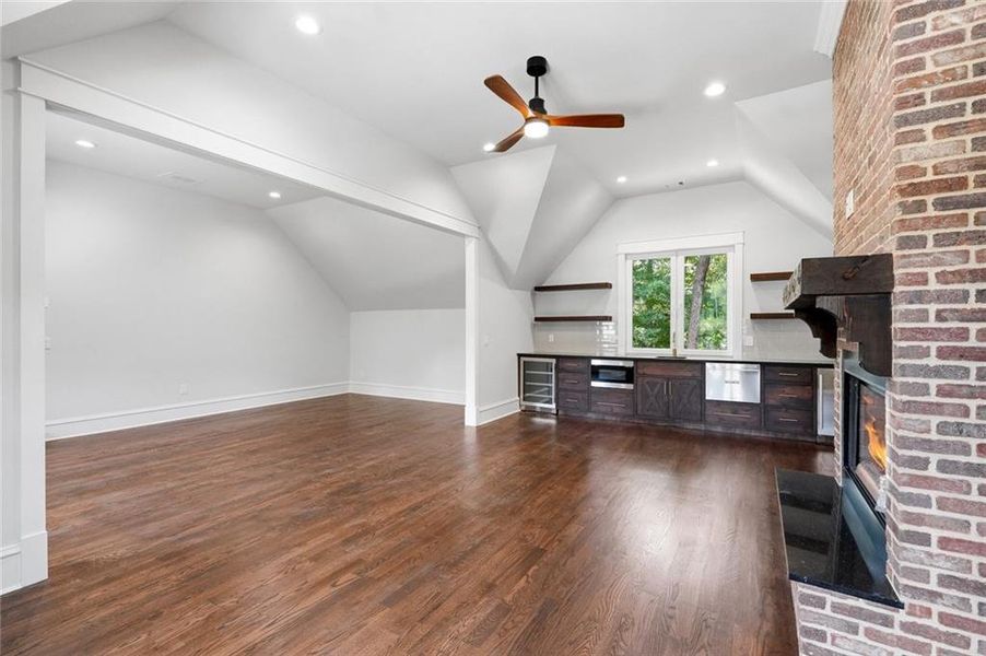 Spacious, unfurnished interior of a new home in , Roswell (Image 58).