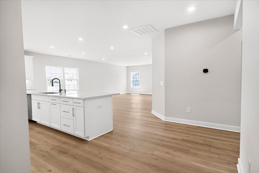 Spacious, unfurnished interior of a new home in Berkeley, Spartanburg (Image 19).