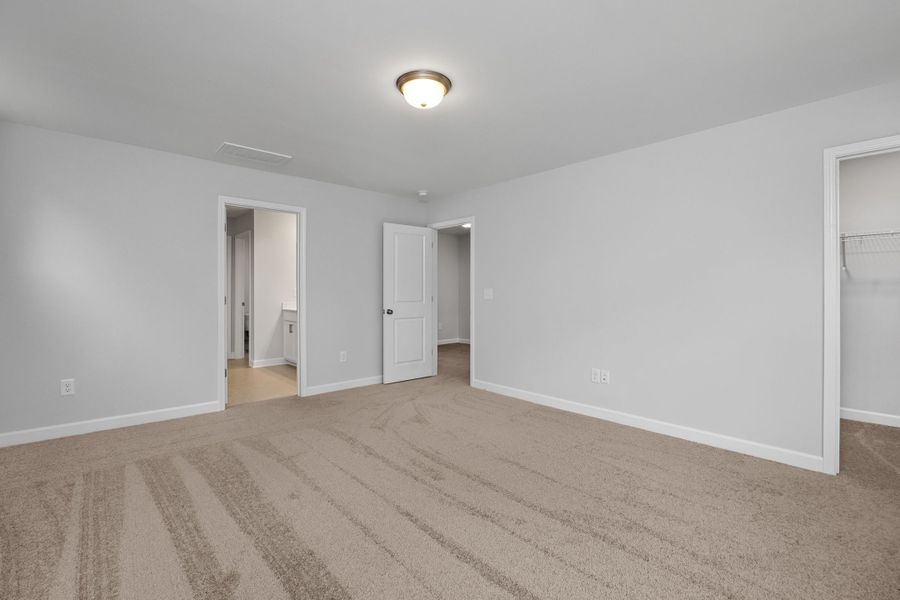 Representative unfurnished interior of a home built from the The Durham by Davidson Homes LLC in Gregory Village Townhomes, Lillington (Image 18).