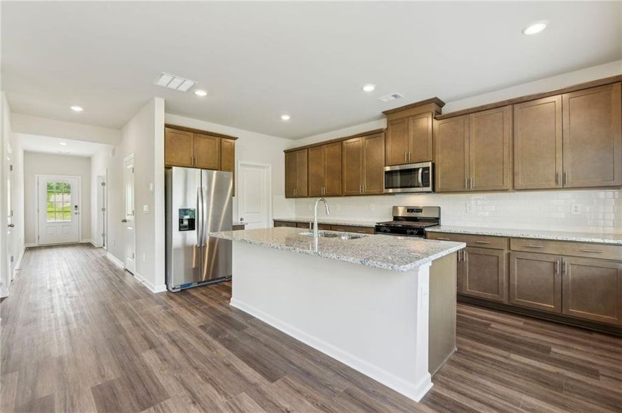 Furnished interior view inside a new home in Ivey Township, Dallas (Image 6).