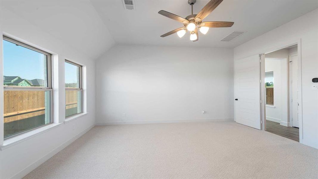 Spacious, unfurnished interior of a new home in The Heights At Uptown Celina 45', Celina (Image 14).