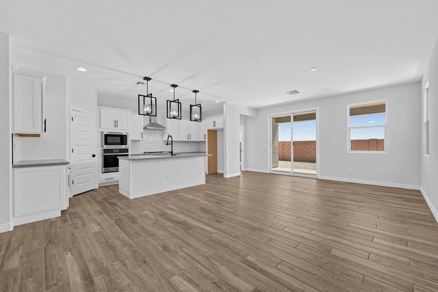 Spacious, unfurnished interior of a new home in Combs Ranch, San Tan Valley (Image 11).