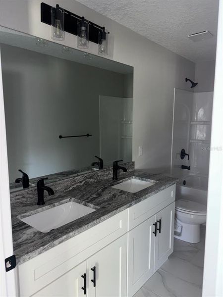 Image 37 of a home in .