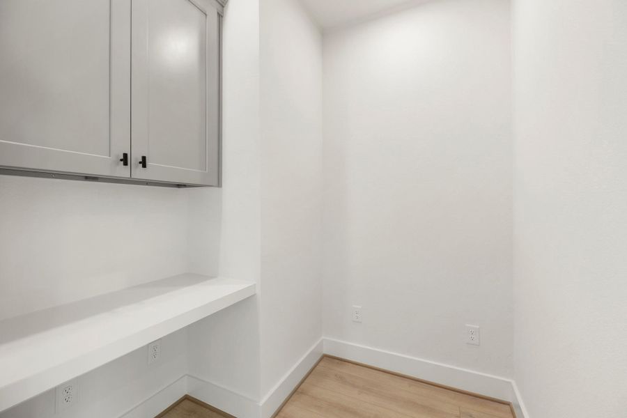 Spacious, unfurnished interior of a new home in , Houston (Image 29).