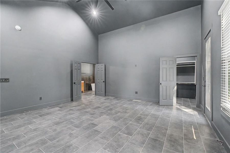 Spacious, unfurnished interior of a new home in , Atlanta (Image 31).