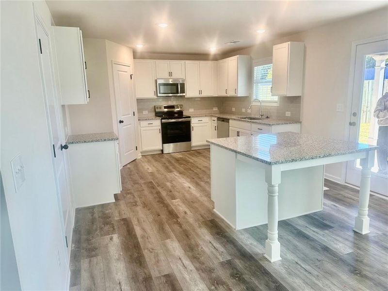 Furnished interior view inside a new home in Beckett Ranch, Auburn (Image 4).